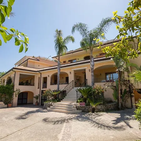Cannamele Hotel 4*