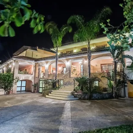 Cannamele Hotel 4*