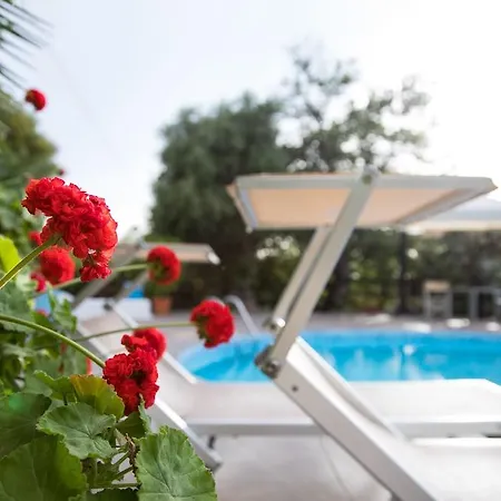 Cannamele Hotel 4*