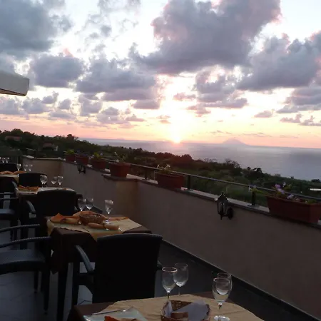 Cannamele Hotel 4*